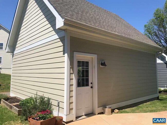 Building Photo - 926 Haden Ln
