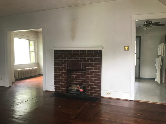 Building Photo - 5708 Pontiac Dr