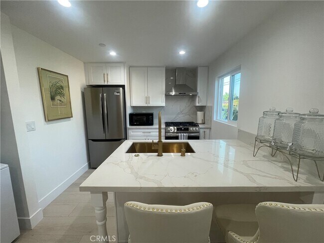 Building Photo - 15032 Valley Vista Blvd