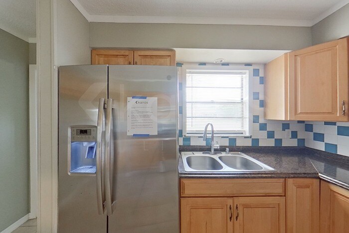 Building Photo - 308 Wildwood Dr