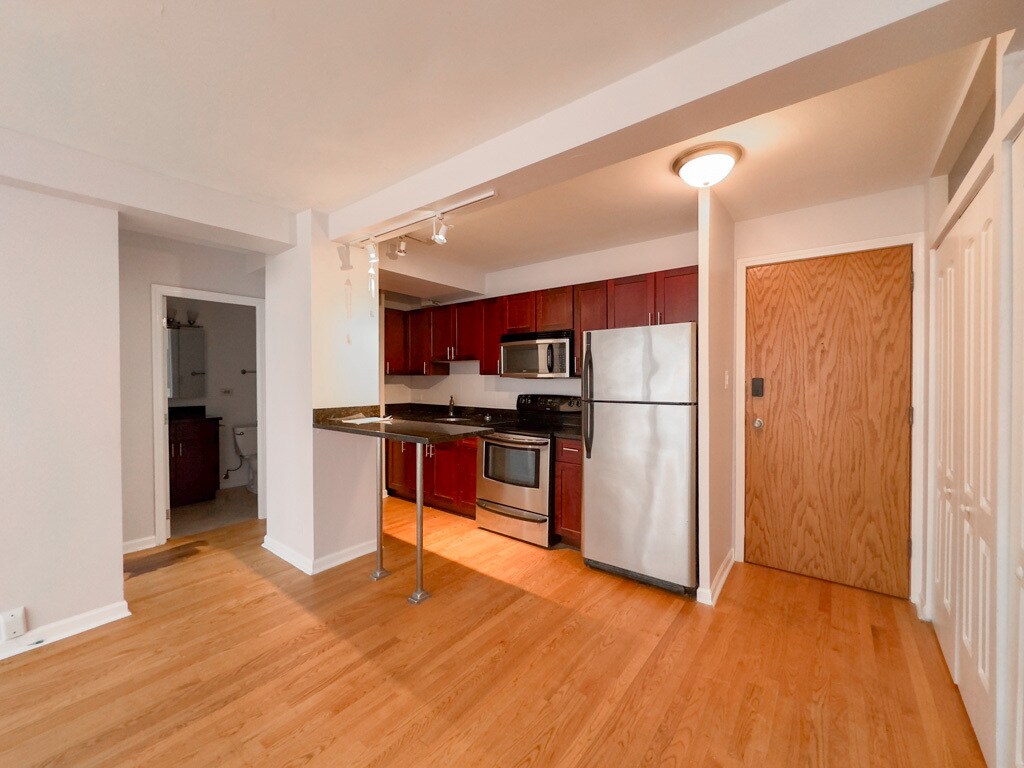 Building Photo - 4180 N Marine Dr