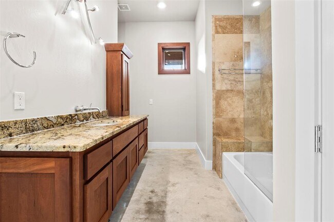 Building Photo - 92080 Madrone Ranch Trail