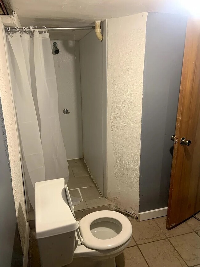 Building Photo - 411 Voorhis St