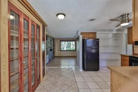 Building Photo - 7250 Cedar Point Dr