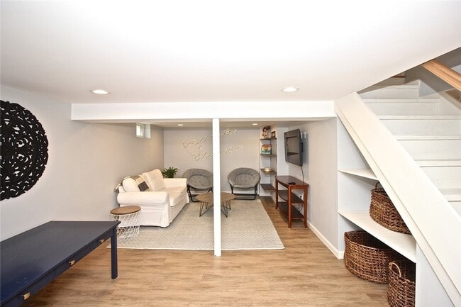 Building Photo - 139 Coggeshall Ave