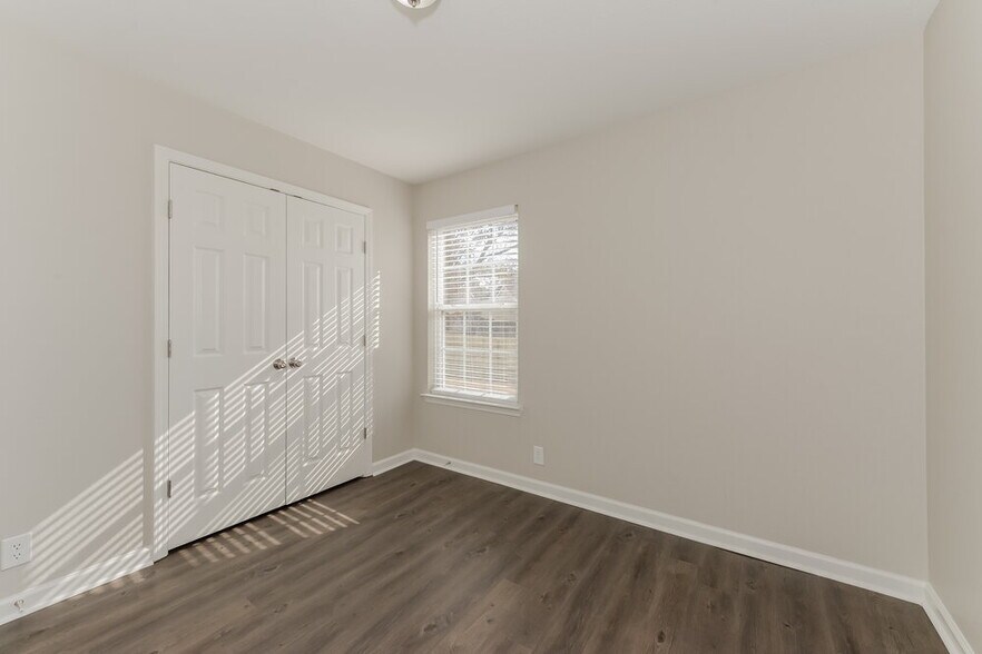 Building Photo - 7409 E Winchester Dr