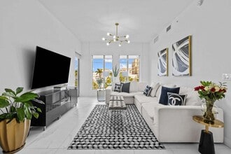 Building Photo - 155 E Boca Raton Rd