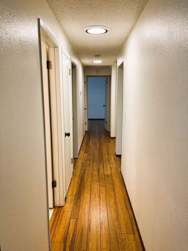 Building Photo - Beautifully Appointed Home on Generous Lot...