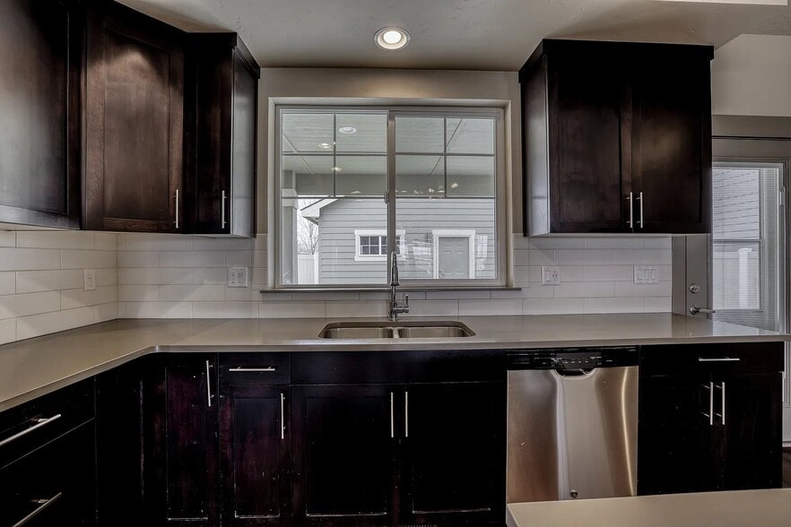 Building Photo - 8126 S Snow Bird Ave