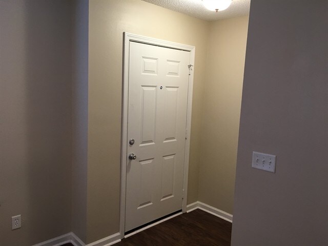 Building Photo - 1 Holly Springs Cir