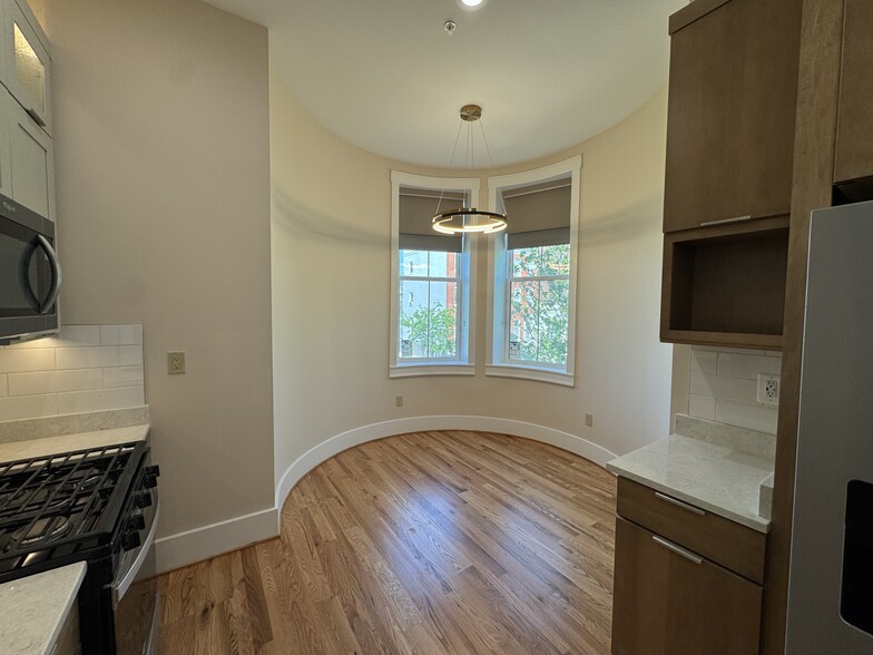 Dining Area - 2031 Maryland Ave