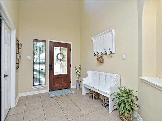 Building Photo - 1802 Greenside Trail