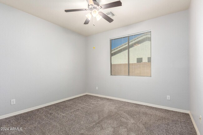 Building Photo - 14094 W Edgemont Ave