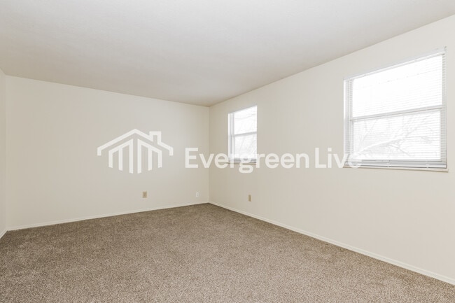 Building Photo - 8241 Schoolgate Dr