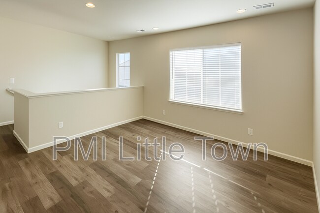 Building Photo - 8734 Middle Frk St