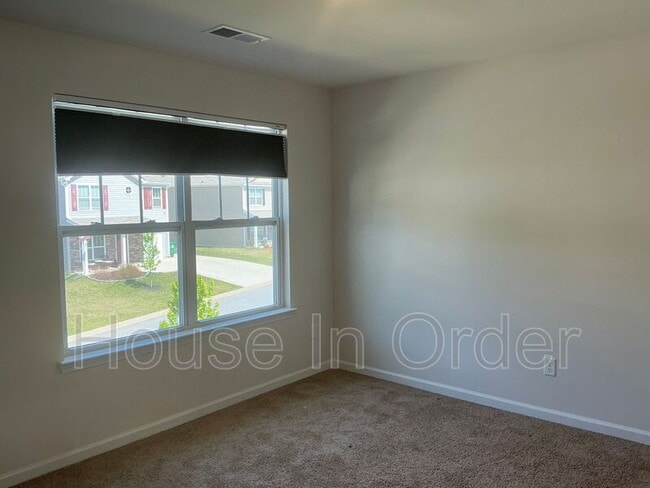 Building Photo - 341 Oak Br Rd