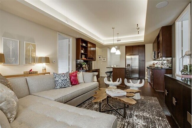 Building Photo - 216 Barton Springs Rd