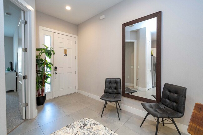 Building Photo - 7592 Sunny Dreams Ln