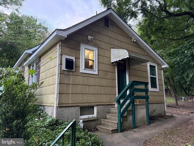 Building Photo - 6650 Montgomery Rd