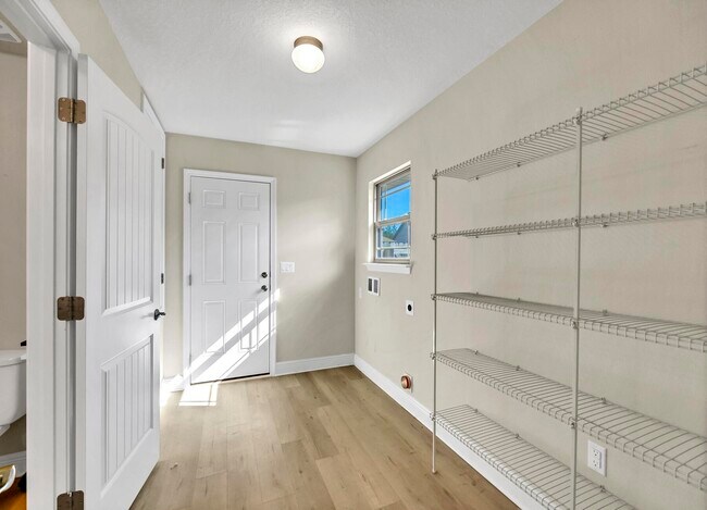 Building Photo - 3639 Ranch Dr