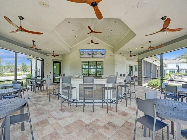 Building Photo - 4536 Silverwood Ln N