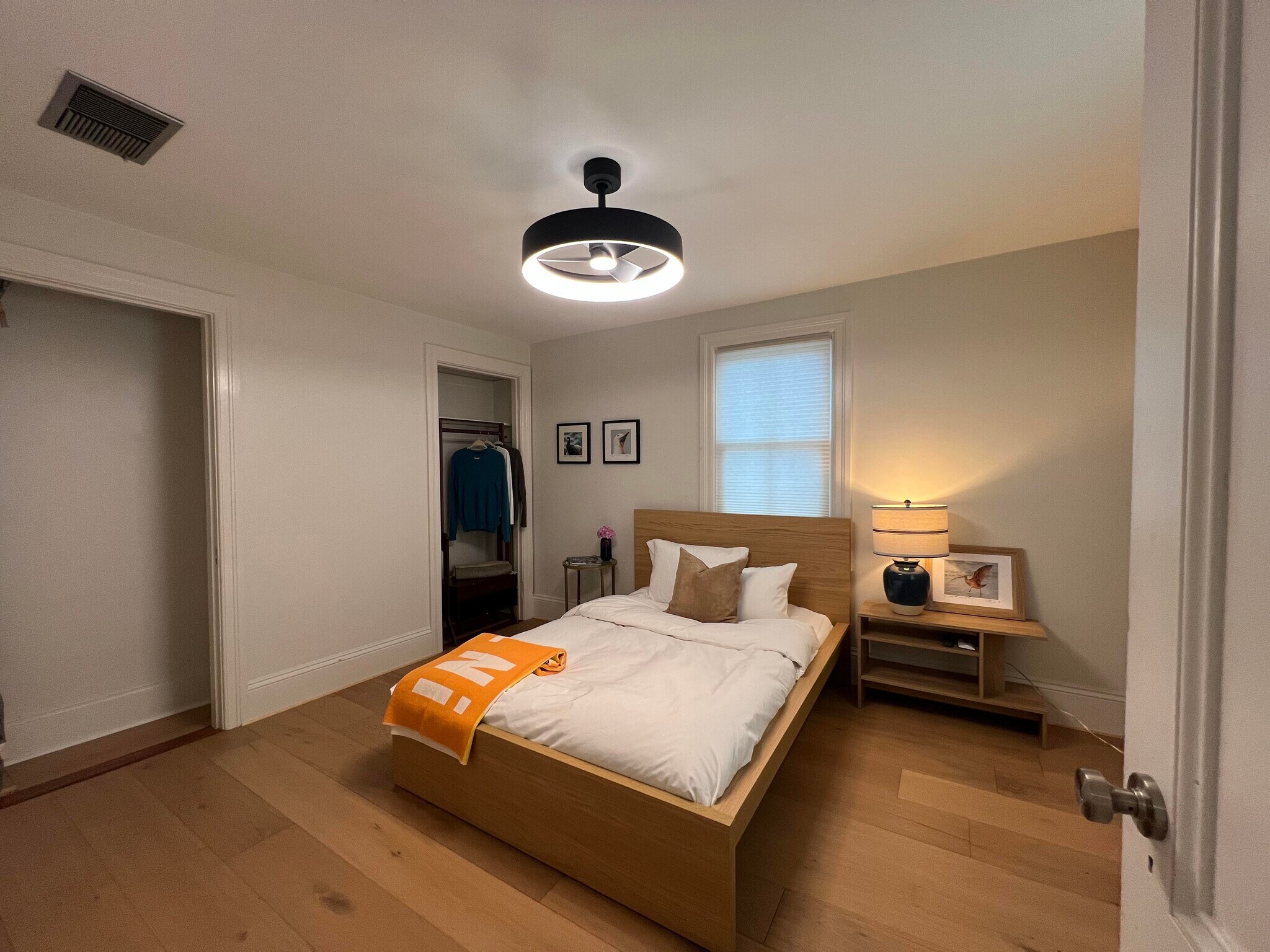 Building Photo - 214 Bowen St