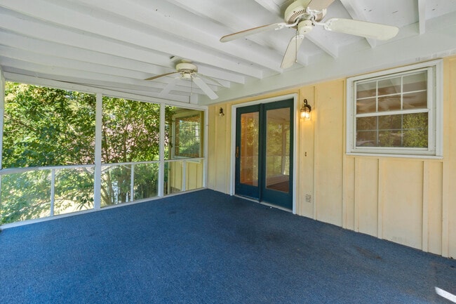 Building Photo - 1201 River Ridge Dr