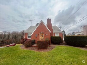 Building Photo - Hopewell - House Near 5-Points