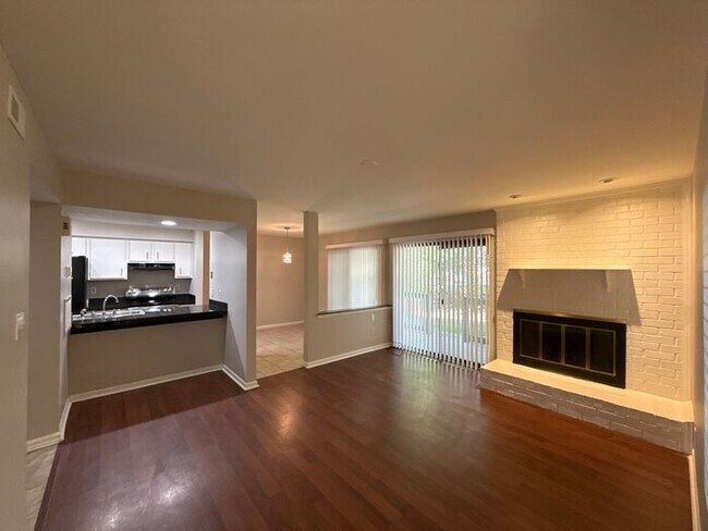 Building Photo - T.R. Lawing Realty Property