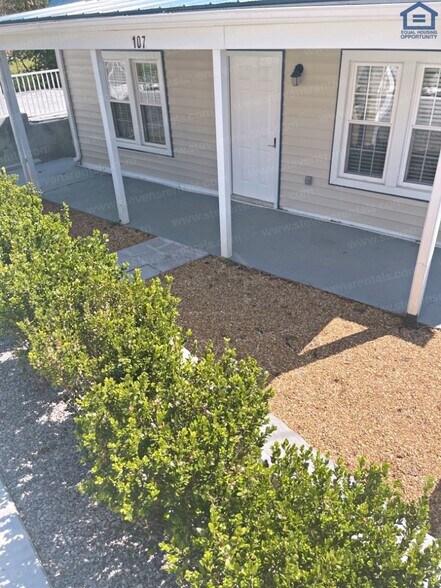 Building Photo - 107 Walker St