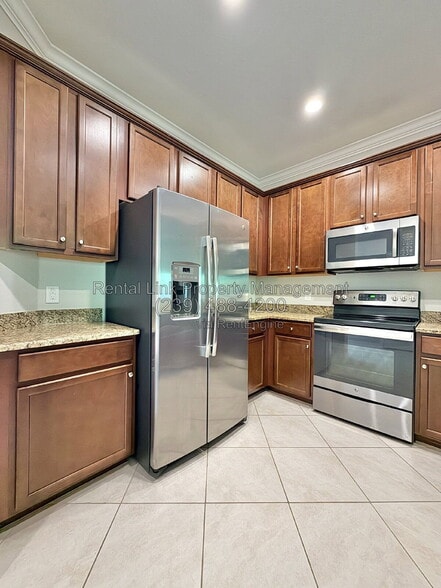 Building Photo - 14658 Summer Rose Way