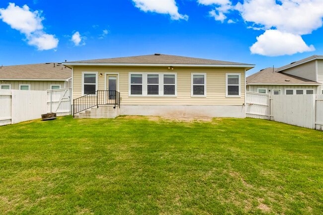 Building Photo - 2721 Winding Creek Rd