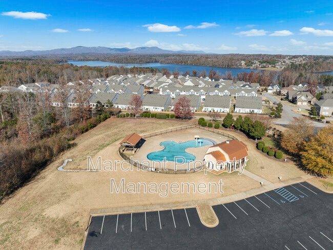 Building Photo - 415 Batten Rd
