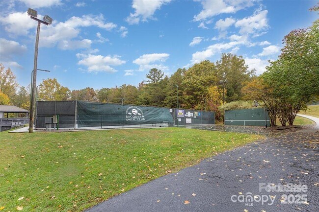 Building Photo - 3439 12 Oaks Pl