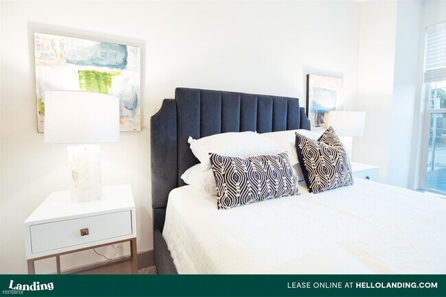 Building Photo - 812 Inverness Ave