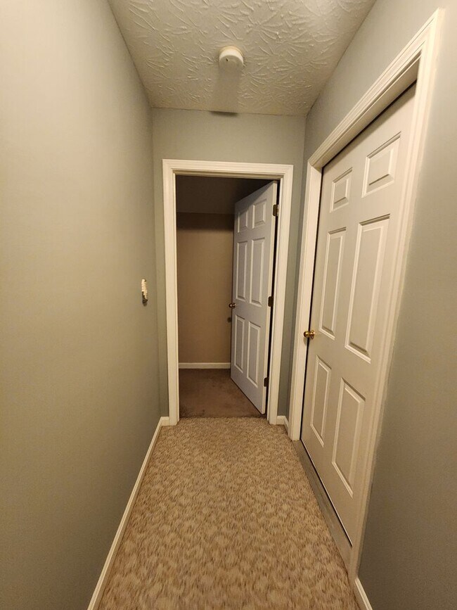 Building Photo - Spacious 3 bedroom 3 full bath condo for rent!!