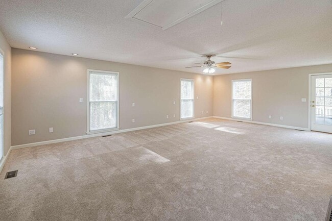 Building Photo - 6491 Jackson Trail Rd