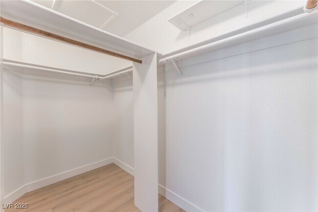 Building Photo - 8300 Bermuda Beach Dr