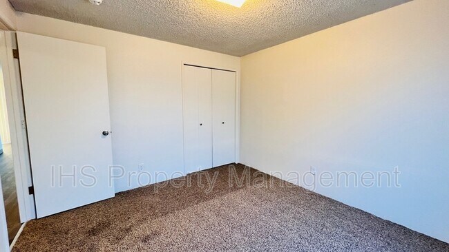 Building Photo - 409 Benham St