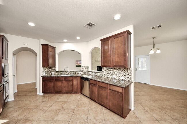 Building Photo - 5038 Gold Haven Dr