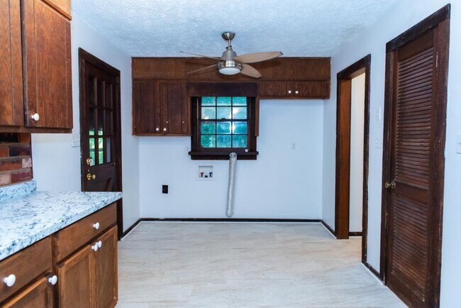 Building Photo - 8288 Webb Rd