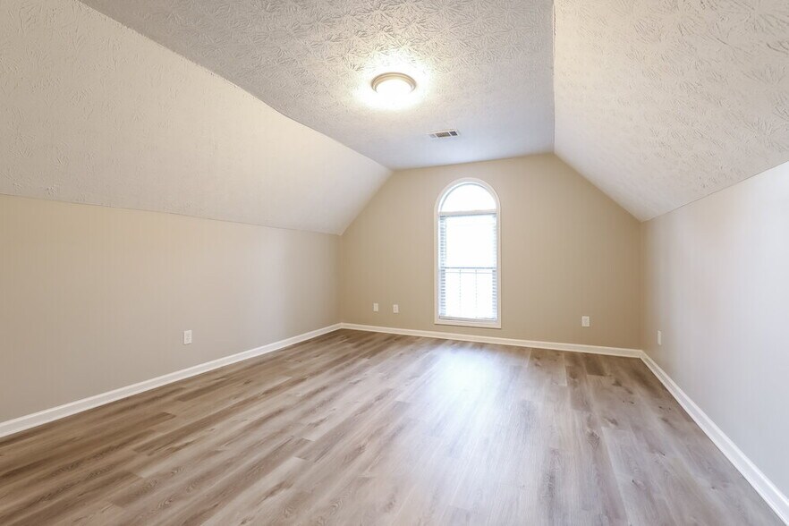 Building Photo - 1461 Starling Ct