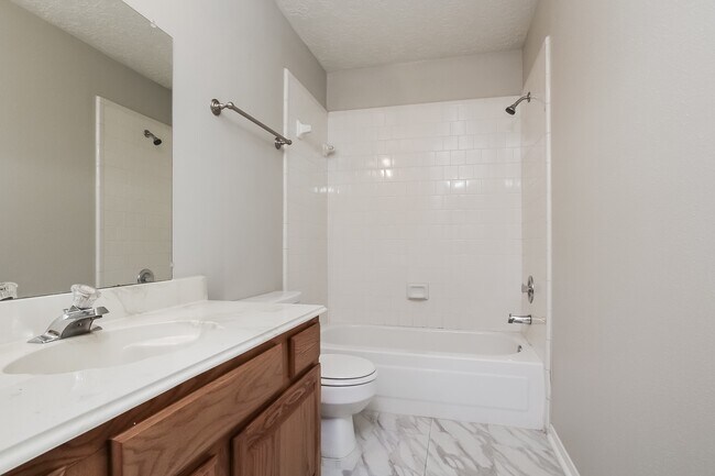 Building Photo - 3606 Beckett Ridge Dr