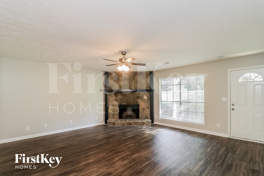 Building Photo - 4665 Jamerson Forest Pkwy