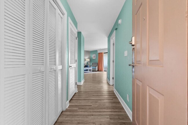 Building Photo - 2805B N Ocean Blvd