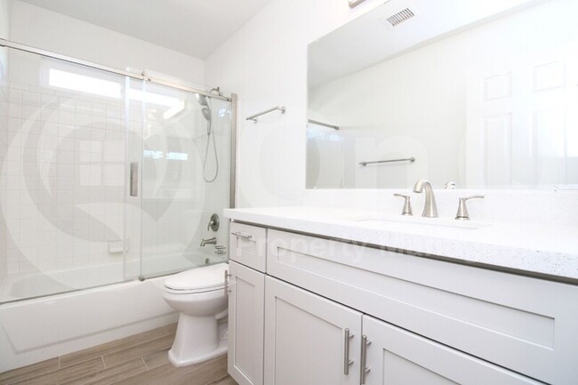 Building Photo - 14646 N 90th Dr