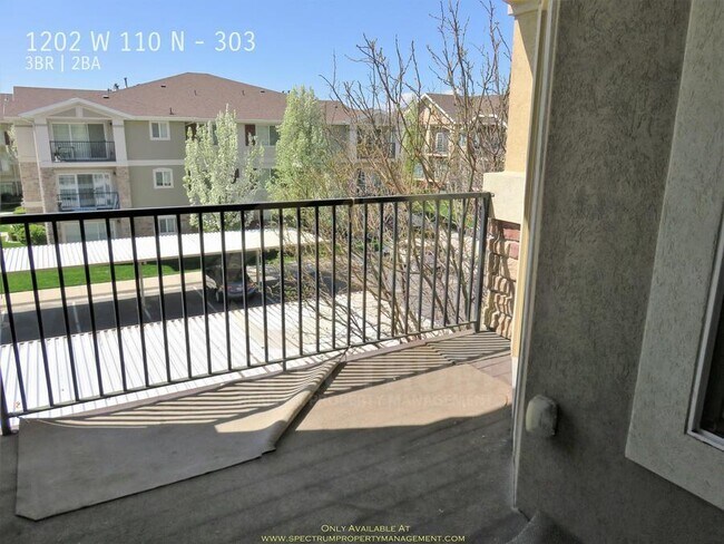 Building Photo - 1ST MONTH RENT FREE! Remodeled 3 Bd/2 Ba C...