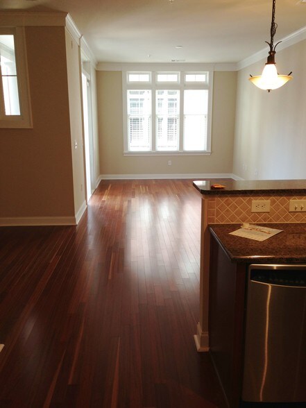 Building Photo - 2810 Selwyn Ave