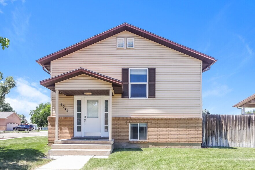 Building Photo - 4345 S 700 W