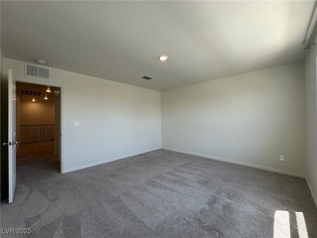 Building Photo - 6988 Sylmar Ave